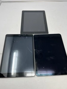 Lot Of 4 Apple iPad A270 A1458  iPad Air A2188 - Picture 1 of 7