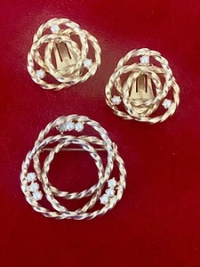Vintage Gold-Plated Open Twist Lover's Knot Brooch and Earring Set Faux Pearl Ex - Picture 1 of 12