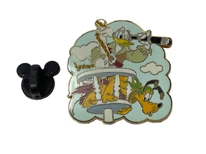 WDW Disney Pin 2011 Piratas Starter Set Pato Donald y Plutón Pirata Mira - Imagen 1 de 7