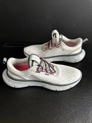 Zapatos deportivos para correr Cole Haan ZEROGRAND Journey 6B para mujer blancos rosas usados en excelente estado Foto 1 de 4