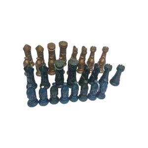 Duncan Stampo Set Scacchi Medievali in Ceramica - 32 Pezzi Blu/Oro LEGGI INFO - Foto 1 di 15