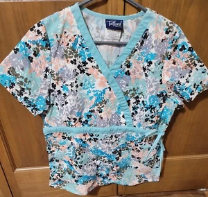 NWOT - TAFFORD BRAND SCRUB TOP WITH PRETTY PRINT - SIZE: X-SMALL - Picture 1 of 4