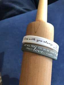 2 Pcs Silicone Christian Bracelet - Bible Verse Bracelets Matthew 28:20 & 1 Cor - Picture 1 of 3