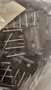 Bridge rectifier B250C3200-2200 - 250V, 3,2A - BIG LOT 212 pcs - Bild 1 von 2