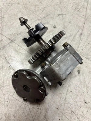 Bomba de aceite Polaris Magnum 425 1996 Foto 1 de 4