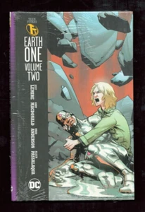 Teen Titans Earth One Vol 2 (2016, tapa dura) envuelto en encogimiento - Imagen 1 de 2