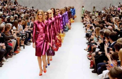 £995 ПОТРЯСАЮЩИЙ BURBERRY LONDON ВЗЛЕТНО-ПОСАДОЧНОЙ ПОЛОСЫ МЕТАЛЛИЧЕСКИЙ ПАЛЬТО КУРТКА РАЗМЕР UK 10 США 6 - Изображение 1 из 4