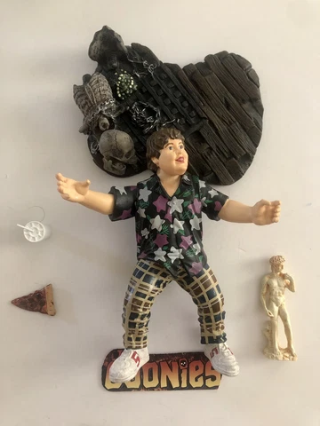 Mezco The Goonies Chunk Figure Loose Complete 7” Inch Cover