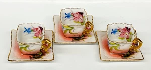 VINTAGE MINIATURE FOOTED SQUARE TEA CUPS & SAUCERS SET OF 3 WITH GOLD TRIM & FLO - Picture 1 of 9