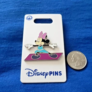 2024 - Minnie Mouse - Guerrero II - Postura de yoga - Prendedor Disney - Imagen 1 de 2