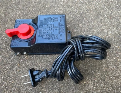 AHM Hobby Transformer Model 70210 Train Control Power Pack HO & N Gauge Model RR - Image 1 of 2
