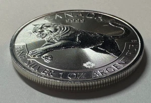 Silver Canada Wildlife Series Gougar 2016 1 oz 999 plata fina moneda de 5 dólares - Imagen 1 de 4