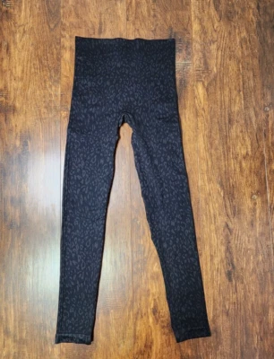 Leggings Spanx Look At Me Now sin costuras negros con estampado de guepardo para mujer talla S/P Foto 1 de 4