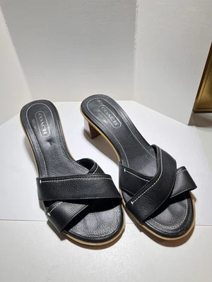 Sandalias/zapatos negros de diseñador de becerro con texto COACH Amaryllis, para mujer talla 6 (A3961) Foto 1 de 4