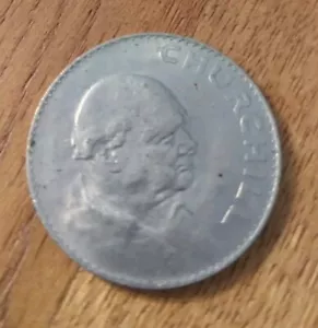 1965 Sir Winston Churchill Commemorative Crown Coin Queen Elizabeth II 5 Shilli - Picture 1 of 2