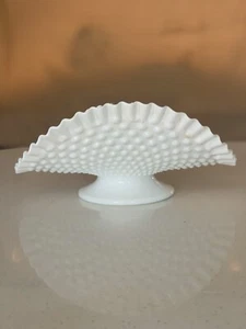 Vintage Fenton Milk glass banana boat Fruit Stand. - Bild 1 von 7