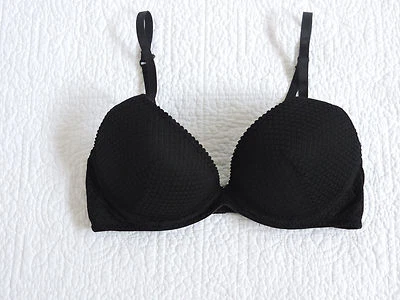 NUEVO SUJETADOR PUSH UP CON AROS NEGRO H&M TALLA 34C Foto 1 de 3