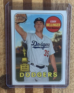 2017 Topps Heritage CODY BELLINGER Rookie Card RC #118 - Cubs