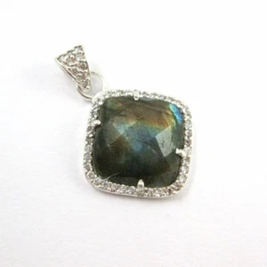 Colgante de gemas de bisel de labradorita pavimentado de plata esterlina, pavimento cúbico de circonia 17 mm - Imagen 1 de 4