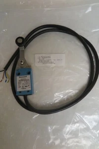 honeywell micro limit switch NGCMB10AX01A1A - Picture 1 of 3