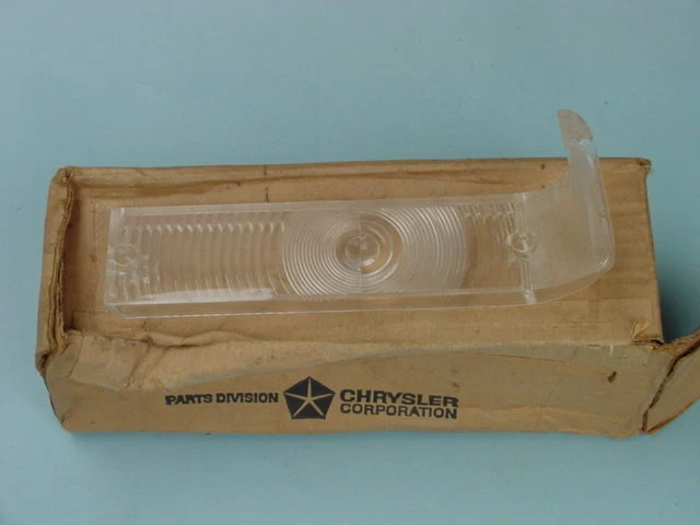 1966 克莱斯勒 NOS MoPar 左公园旋转信号镜头 Newport New Yorker #2585199 — 第 1/1 张图片