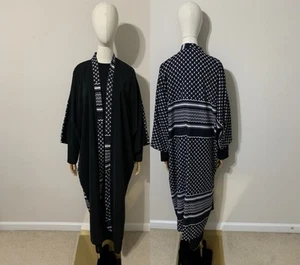 Black and White Inverted or Reverse Keffiyeh Patterned Kimono / Cardigan Abaya - Picture 1 of 19