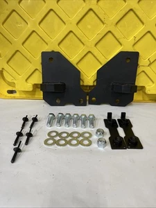 NEW 05-11 Jeep Commander & Grand Cherokee Front Bumper Tow Hook Shackle Brackets - Bild 1 von 7