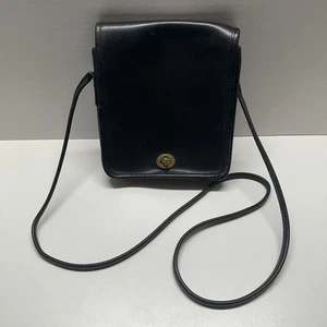 Borsa compatta nera Coach vintage metà anni ’70-80 made in NYC USA guanto pelle di mucca conciata - Foto 1 di 12