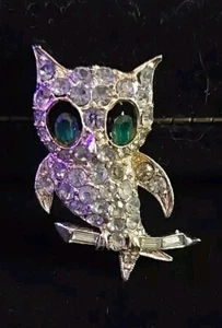Owl Pin! 1960's Pell Blue Rhinestone GREEN EYES Silver Tone Brooch Collectible - Picture 1 of 4