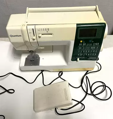 Singer Quantum 7060 Sewing Machine - High Precision - Image 1 of 4