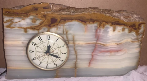 VINTAGE LANSHIRE USA ELECTRIC CLOCK SET IN NATURAL ONYX, See Description! Cover