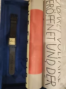 2004 Swatch watch Square Special DADAZUERI SUFZ100PACK - Picture 1 of 4
