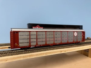 InterMountain HO Scale Bi-Level Auto Rack - BNSF #300215 - Picture 1 of 2