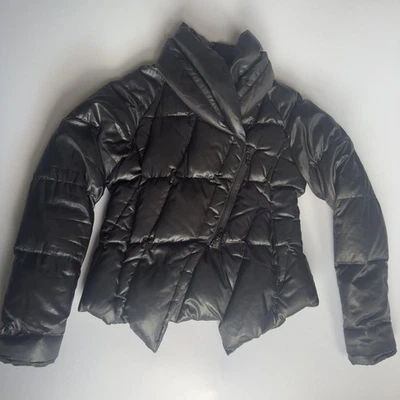 Chaqueta acolchada de plumón de vanguardia Rundholz Black Label para dama talla pequeña  Foto 1 de 4