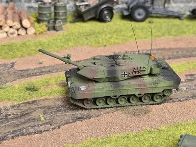 Roco MINITANKS Kampfpanzer Leopard 2 A6 ,BW gesupert mit decals, H0 , 1:87 #1366 - Bild 1 von 4