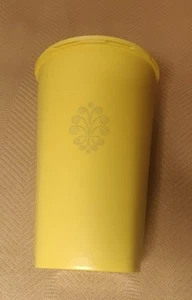 Tupperware yellow canister 1222-5 - Picture 1 of 4