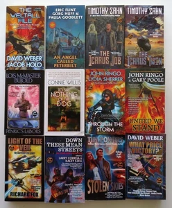 Lot of 12 Science Fiction Paperbacks Baen Titles Newer Editions VG Condition - Foto 1 di 3