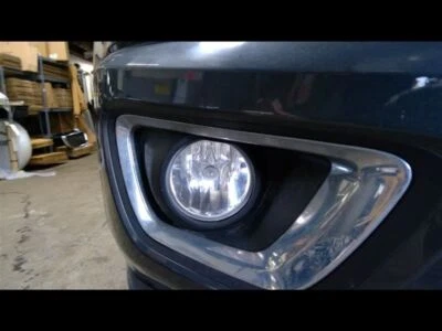 Luz de estacionamiento/esquina parachoques antiniebla montada para 07-14 SUBURBAN 1500 1336199 Foto 1 de 4