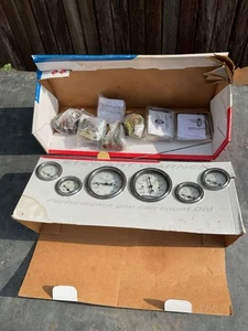 Stewart Warner Wings 6 Gauge Kit - Foto 1 di 11