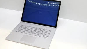 Microsoft Surface Book 2 15 Core i7 16GB 1TB Silver 2017 Grade A BAD BATTERY - Picture 1 of 9