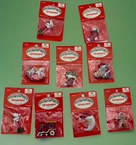 Vintage KONVOLUT WEIHNACHTSMANN WERKBANK MINIATUR WEIHNACHTSBAUMSCHMUCK Maus Zug NOS - Bild 1 von 19