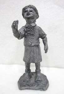Estatuilla de niña escolar Michael Ricker Pewter - Firmada - Imagen 1 de 9