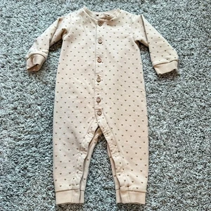 Pagliaccetto bambino Quincy Mae 6-12M cotone biologico stampa cuore tuta neutra - Foto 1 di 6
