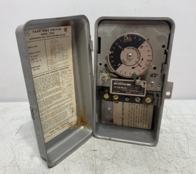 Tork 7200Z Time Switch Astronomic Dial With Omitting Device 40 Amp 240V 1Hp - Image 1 of 4