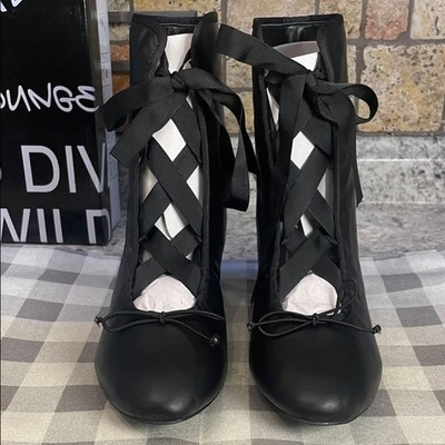 Wild Diva Black Lace-Up Boots, Size 8 1/2 * - Image 1 of 4