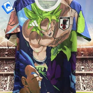 Cartoon T-Shirt Kurzarm Herren Football Gift Broly vs Vegeta Anime Fußball - Bild 1 von 4