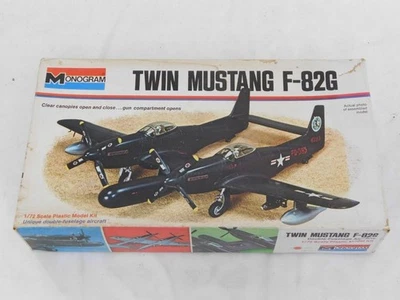 1/72 Monogram WWII F-82G Twin Mustang WWII Fighter Plastic Model Kit Complete - Image 1 of 2