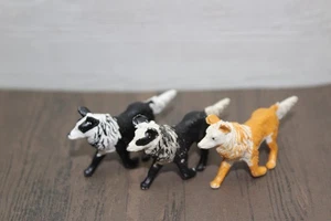 Britains 1:32 Farm Sheepdogs - 3er Set Vintage Border Collie Figuren - Bild 1 von 4