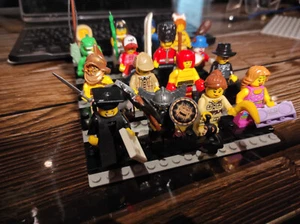 LEGO minifigures serie 5 8805-2 coplete, as new - Zdjęcie 1 z 9