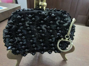 LLAVERO MONEDERO VINTAGE NEGRO COSIDO A MANO CUENTAS Y LENTEJUELAS HONG KONG - Imagen 1 de 5